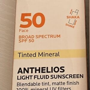 La Roche-Posay Anthelios Light Fluid Sunscreen SPF 50 - Tinted Mineral